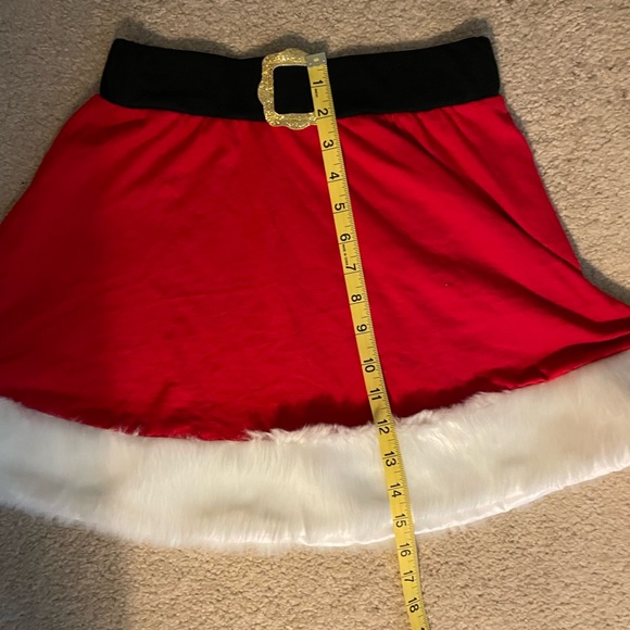 EUC Santa Skater Mini Skirt. Faux fur hem. Size Small.🧑‍🎄 - Picture 7 of 9